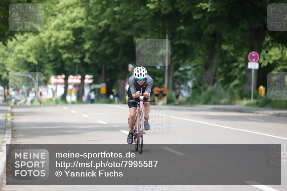 15.06.2025 - 7 Türme Triathlon Yannick Fuchs http://msf.ph/oto/7995587 15.06.2025 12:14:19 Radfahren 236, 240 meine-sportfotos.de