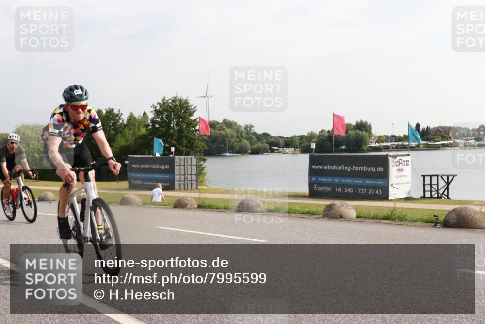 15.06.2025 - 27. Vierlanden-Triathlon H.Heesch http://msf.ph/oto/7995599 15.06.2025 09:19:59 Radfahren 29, 47, 67, 187, 250 meine-sportfotos.de