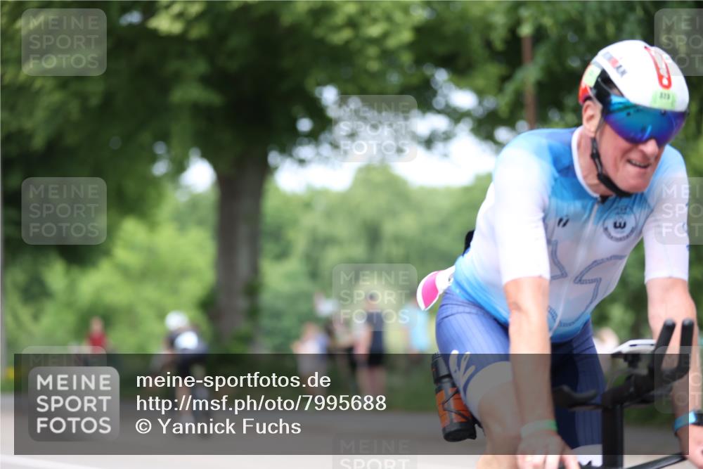 15.06.2025 - 7 Türme Triathlon Yannick Fuchs http://msf.ph/oto/7995688 15.06.2025 13:10:54 Radfahren 403, 472, 486, 650, 675 meine-sportfotos.de