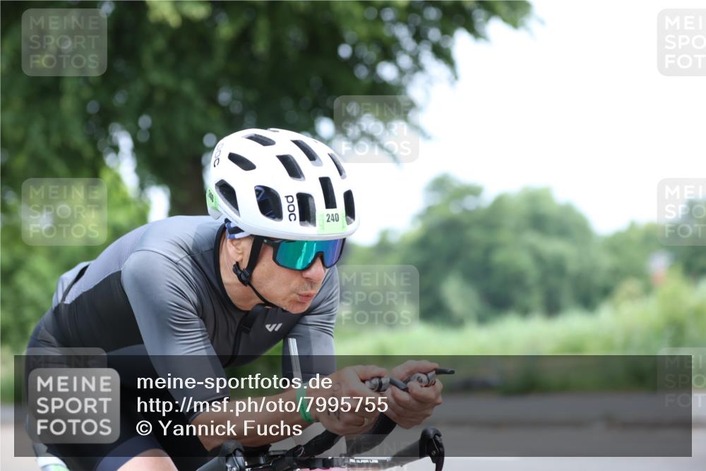 15.06.2025 - 7 Türme Triathlon Yannick Fuchs http://msf.ph/oto/7995755 15.06.2025 12:14:21 Radfahren 240, 455 meine-sportfotos.de