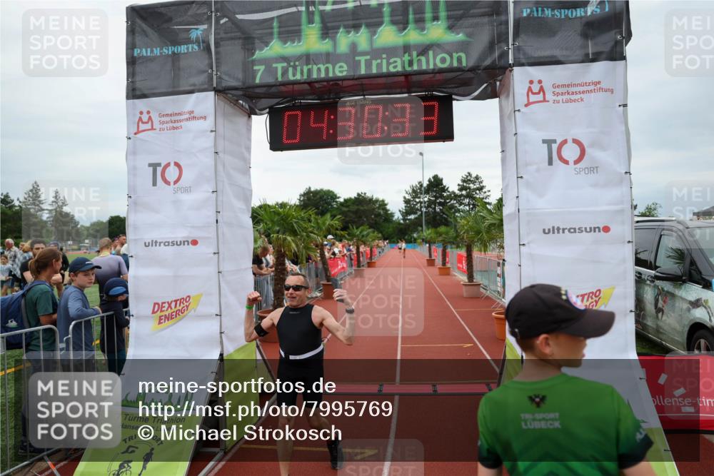 15.06.2025 - 7 Türme Triathlon Michael Strokosch http://msf.ph/oto/7995769 15.06.2025 14:30:33 Ziel 464, 785, 843 meine-sportfotos.de