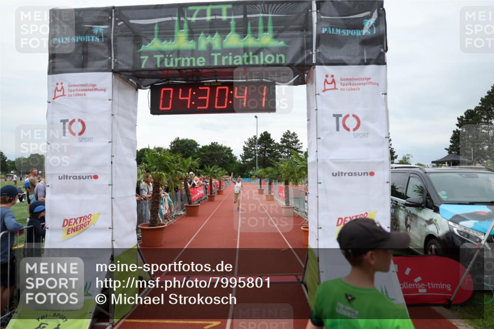 15.06.2025 - 7 Türme Triathlon Michael Strokosch http://msf.ph/oto/7995801 15.06.2025 14:30:41 Ziel 965 meine-sportfotos.de