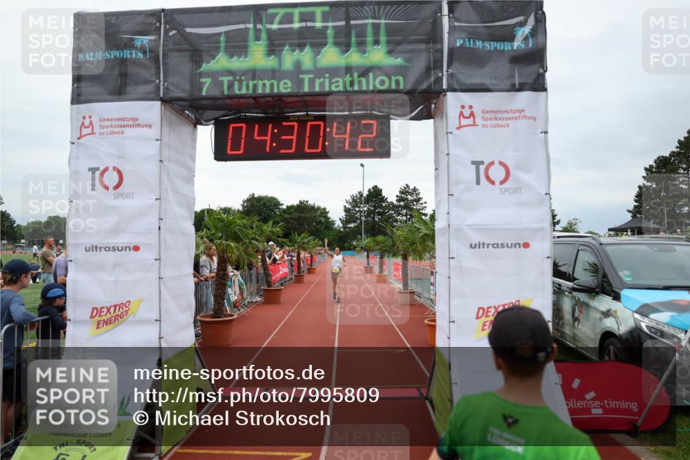 15.06.2025 - 7 Türme Triathlon Michael Strokosch http://msf.ph/oto/7995809 15.06.2025 14:30:42 Ziel 965 meine-sportfotos.de