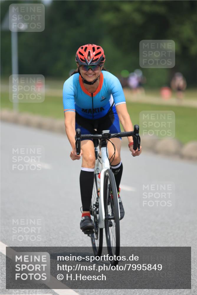 21.06.2025 - 27. Vierlanden-Triathlon H.Heesch http://msf.ph/oto/7995849 15.06.2025 12:06:14 Radfahren 205, 639, 770, 890, 914 meine-sportfotos.de