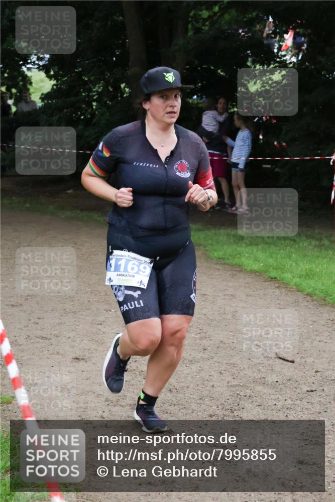21.06.2025 - 27. Vierlanden-Triathlon Lena Gebhardt http://msf.ph/oto/7995855 15.06.2025 13:51:42 Laufen 1910, 202, 1169 meine-sportfotos.de