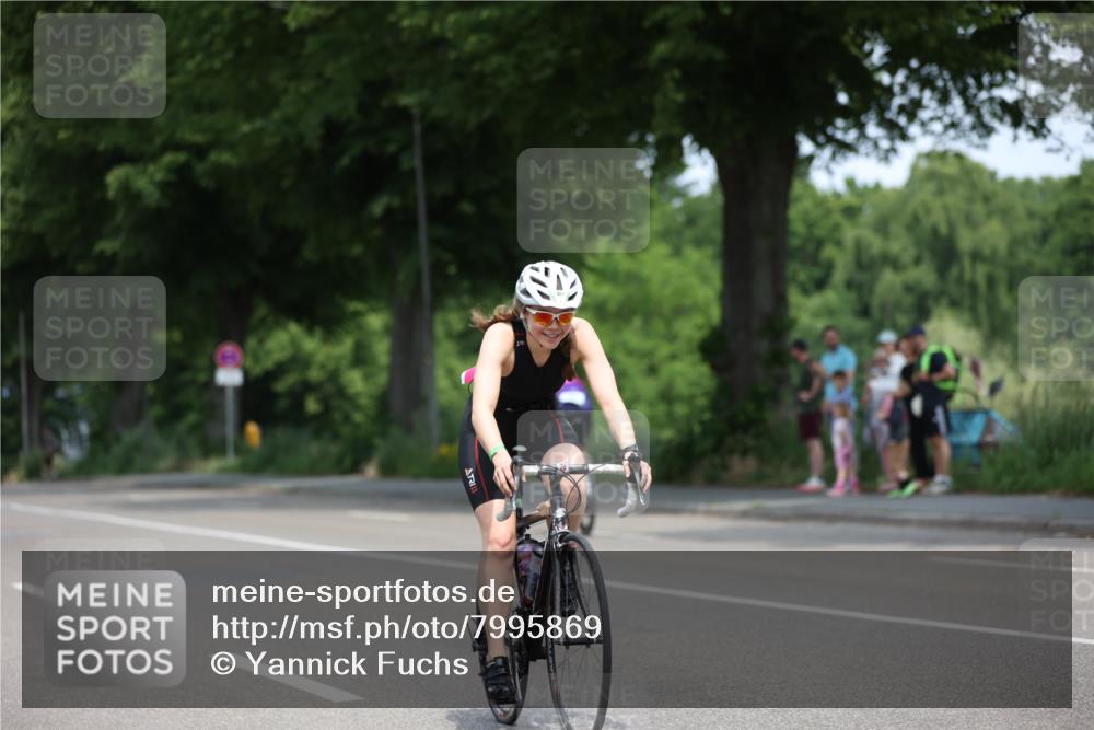 15.06.2025 - 7 Türme Triathlon Yannick Fuchs http://msf.ph/oto/7995869 15.06.2025 12:14:32 Radfahren 318, 475, 571 meine-sportfotos.de