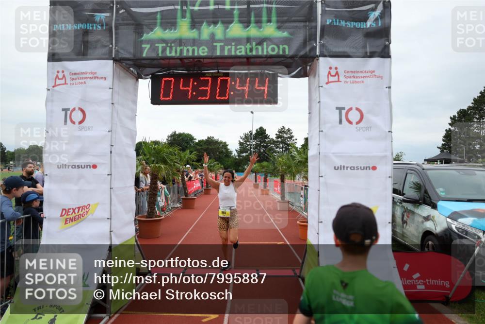 15.06.2025 - 7 Türme Triathlon Michael Strokosch http://msf.ph/oto/7995887 15.06.2025 14:30:44 Ziel 965 meine-sportfotos.de