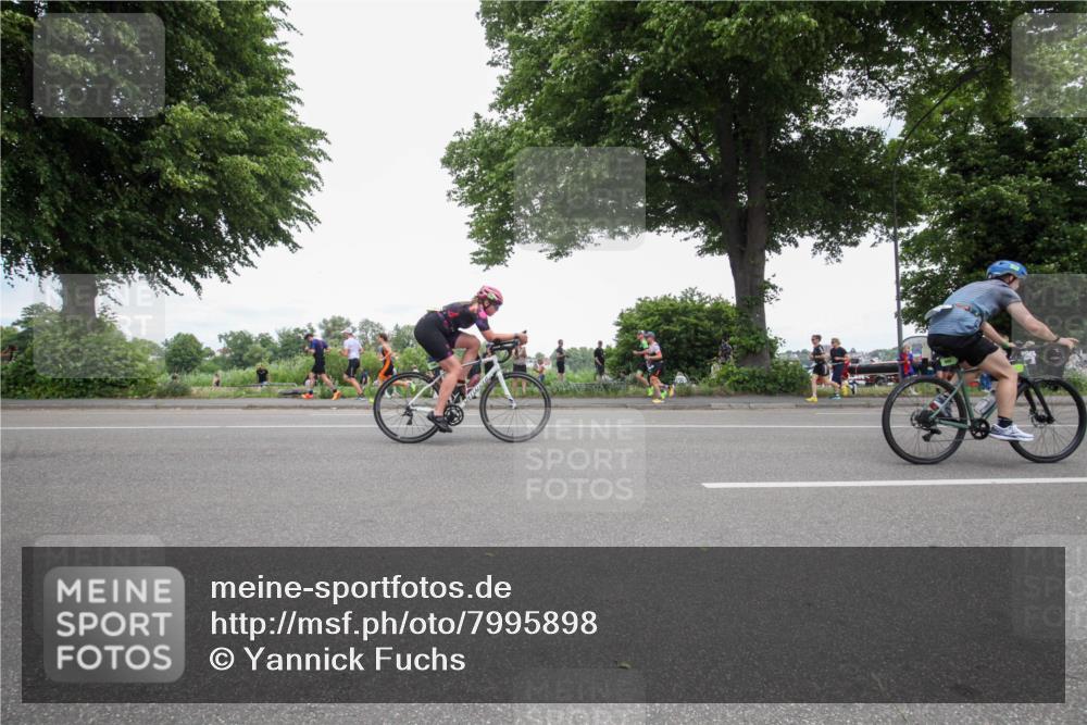 15.06.2025 - 7 Türme Triathlon Yannick Fuchs http://msf.ph/oto/7995898 15.06.2025 13:44:35 Radfahren 228, 593, 754, 845, 865, 1196 meine-sportfotos.de