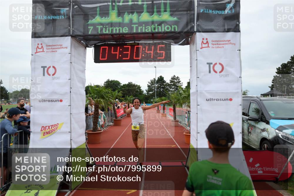 15.06.2025 - 7 Türme Triathlon Michael Strokosch http://msf.ph/oto/7995899 15.06.2025 14:30:44 Ziel 965 meine-sportfotos.de
