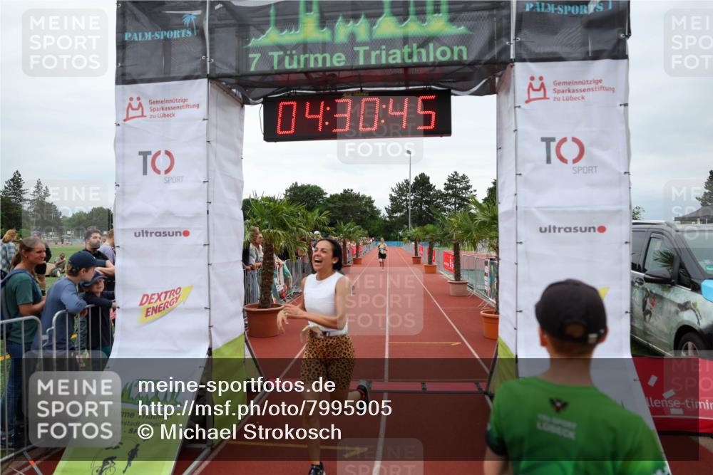 15.06.2025 - 7 Türme Triathlon Michael Strokosch http://msf.ph/oto/7995905 15.06.2025 14:30:45 Ziel 965 meine-sportfotos.de
