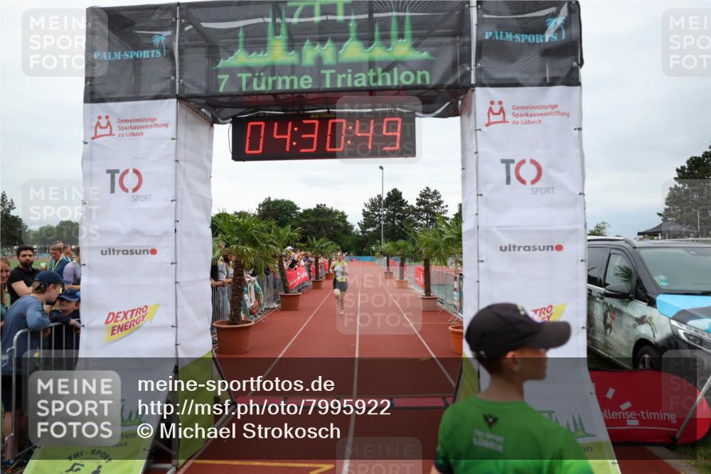 15.06.2025 - 7 Türme Triathlon Michael Strokosch http://msf.ph/oto/7995922 15.06.2025 14:30:48 Ziel 729, 965 meine-sportfotos.de