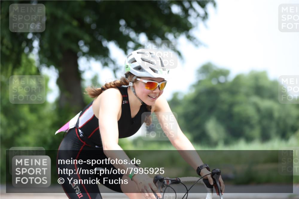 15.06.2025 - 7 Türme Triathlon Yannick Fuchs http://msf.ph/oto/7995925 15.06.2025 12:14:33 Radfahren 318, 475, 571 meine-sportfotos.de