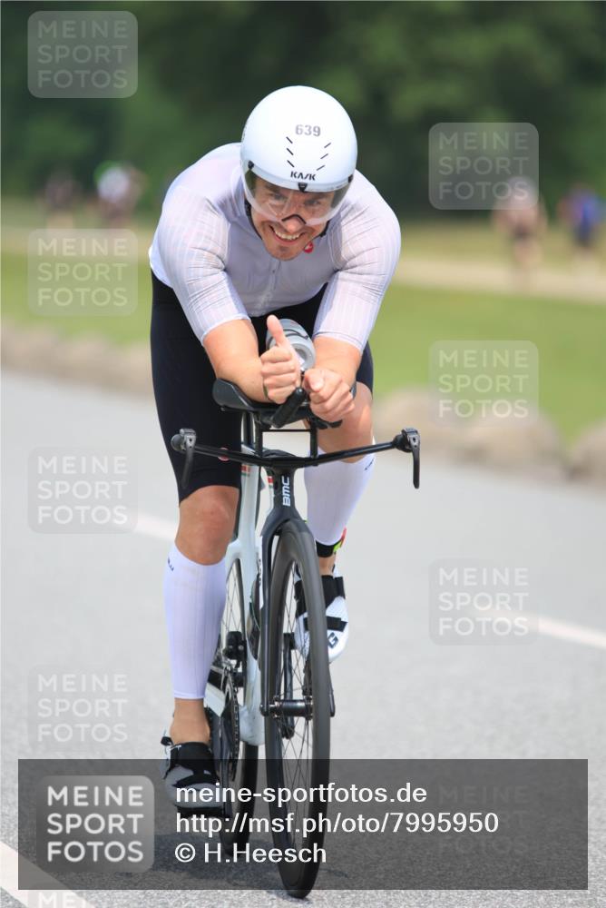 21.06.2025 - 27. Vierlanden-Triathlon H.Heesch http://msf.ph/oto/7995950 15.06.2025 12:06:20 Radfahren 639, 712, 770, 914, 919, 941 meine-sportfotos.de
