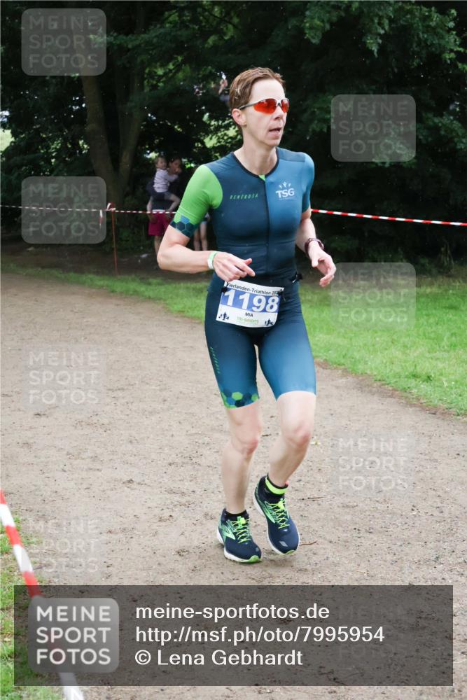 21.06.2025 - 27. Vierlanden-Triathlon Lena Gebhardt http://msf.ph/oto/7995954 15.06.2025 13:52:13 Laufen 202, 1198 meine-sportfotos.de