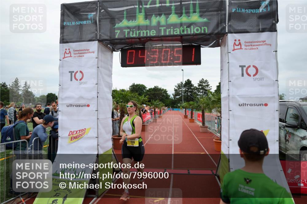 15.06.2025 - 7 Türme Triathlon Michael Strokosch http://msf.ph/oto/7996000 15.06.2025 14:30:51 Ziel 729, 965 meine-sportfotos.de
