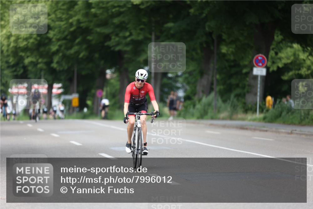15.06.2025 - 7 Türme Triathlon Yannick Fuchs http://msf.ph/oto/7996012 15.06.2025 13:11:17 Radfahren 243, 607, 947, 973 meine-sportfotos.de