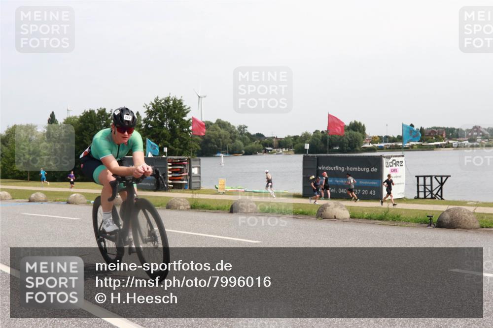 21.06.2025 - 27. Vierlanden-Triathlon H.Heesch http://msf.ph/oto/7996016 15.06.2025 11:29:11 Radfahren 247, 915 meine-sportfotos.de