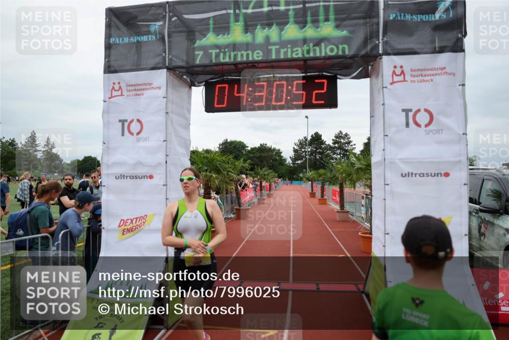 15.06.2025 - 7 Türme Triathlon Michael Strokosch http://msf.ph/oto/7996025 15.06.2025 14:30:51 Ziel 729, 965 meine-sportfotos.de