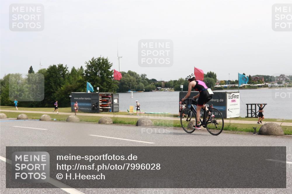 21.06.2025 - 27. Vierlanden-Triathlon H.Heesch http://msf.ph/oto/7996028 15.06.2025 11:29:12 Radfahren 247, 915 meine-sportfotos.de