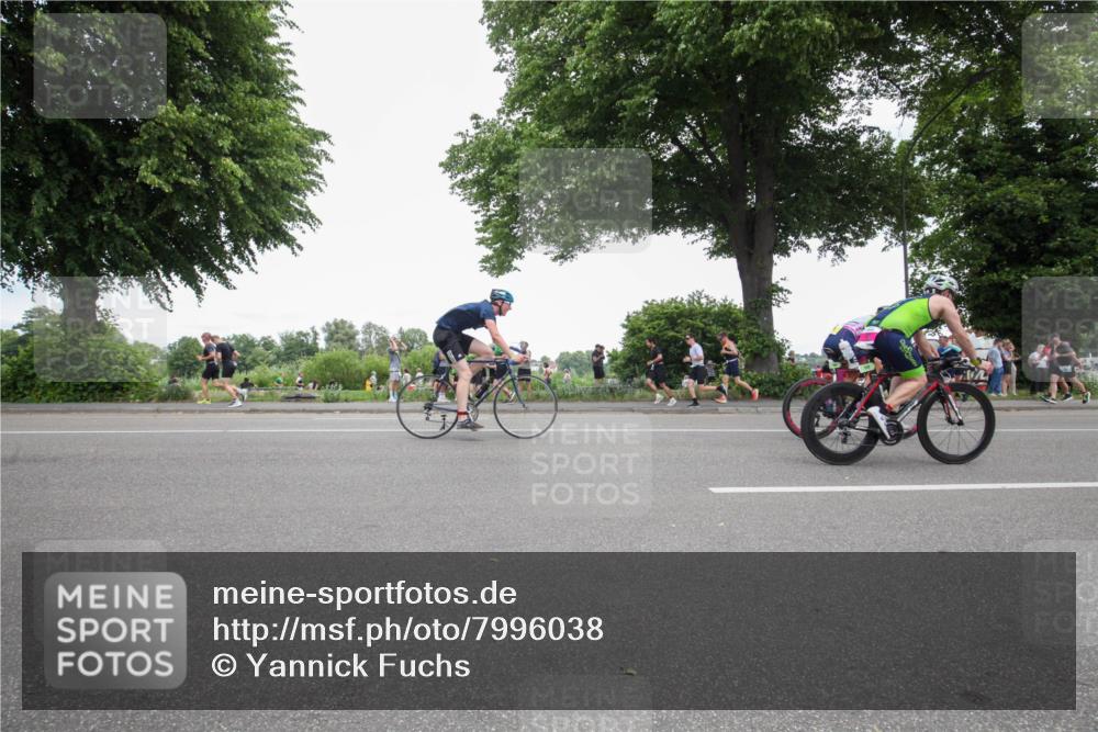 15.06.2025 - 7 Türme Triathlon Yannick Fuchs http://msf.ph/oto/7996038 15.06.2025 13:44:49 Radfahren 216, 321, 352, 371, 520, 555, 668, 1050, 1159, 1189 meine-sportfotos.de