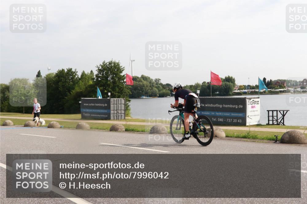 15.06.2025 - 27. Vierlanden-Triathlon H.Heesch http://msf.ph/oto/7996042 15.06.2025 09:22:48 Radfahren 116, 228 meine-sportfotos.de