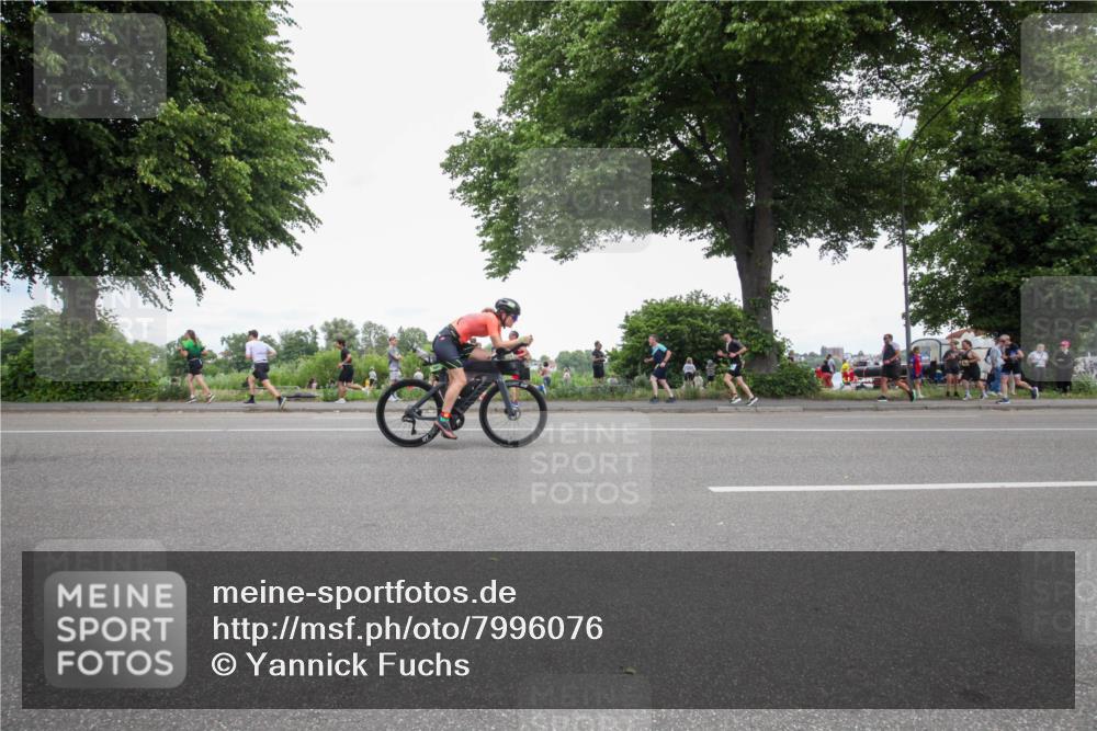 15.06.2025 - 7 Türme Triathlon Yannick Fuchs http://msf.ph/oto/7996076 15.06.2025 13:44:51 Radfahren 216, 321, 352, 520, 601, 668, 1050, 1159, 1189 meine-sportfotos.de