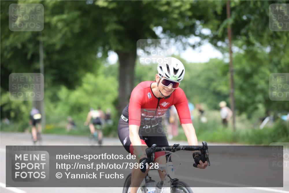 15.06.2025 - 7 Türme Triathlon Yannick Fuchs http://msf.ph/oto/7996128 15.06.2025 13:11:19 Radfahren 243, 607, 973 meine-sportfotos.de
