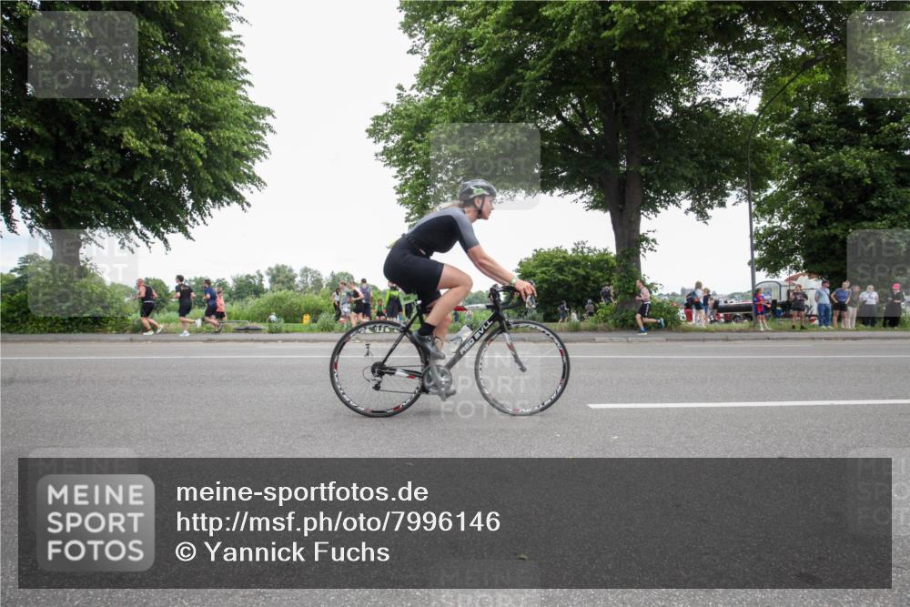 15.06.2025 - 7 Türme Triathlon Yannick Fuchs http://msf.ph/oto/7996146 15.06.2025 13:45:25 Radfahren 898, 1018, 1041 meine-sportfotos.de