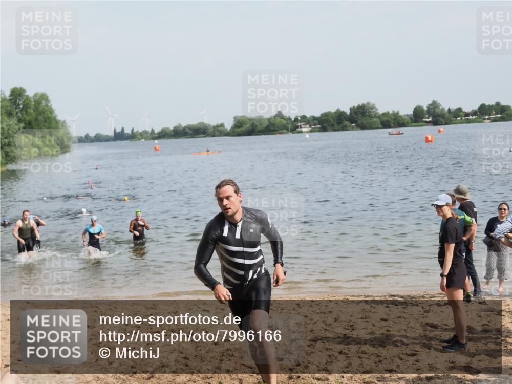 21.06.2025 - 27. Vierlanden-Triathlon MichiJ http://msf.ph/oto/7996166 15.06.2026 09:57:33 Schwimmen 287, 298, 309, 324, 340 meine-sportfotos.de
