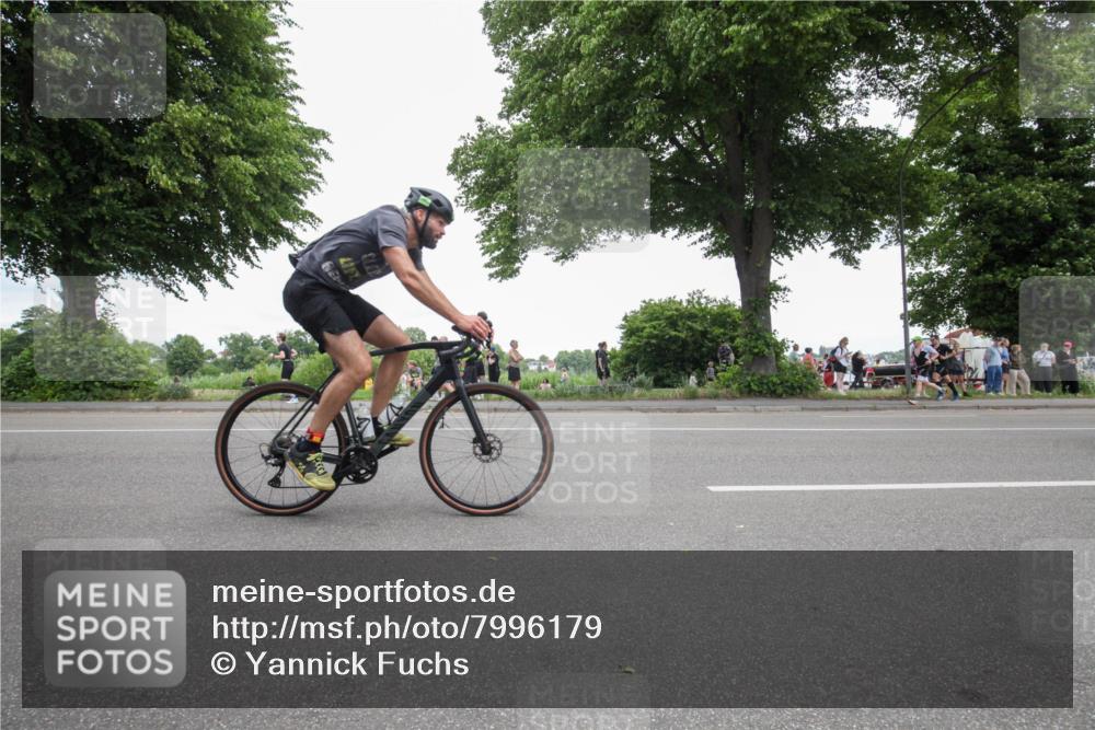 15.06.2025 - 7 Türme Triathlon Yannick Fuchs http://msf.ph/oto/7996179 15.06.2025 13:45:42 Radfahren 517, 529, 922, 1027, 1145, 1191 meine-sportfotos.de