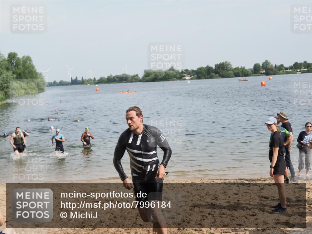 21.06.2025 - 27. Vierlanden-Triathlon MichiJ http://msf.ph/oto/7996184 15.06.2026 09:57:33 Schwimmen 287, 298, 309, 324, 340 meine-sportfotos.de