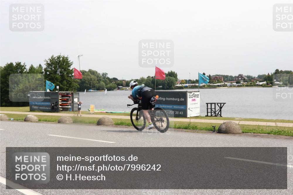 21.06.2025 - 27. Vierlanden-Triathlon H.Heesch http://msf.ph/oto/7996242 15.06.2025 11:29:49 Radfahren 879, 899, 929 meine-sportfotos.de