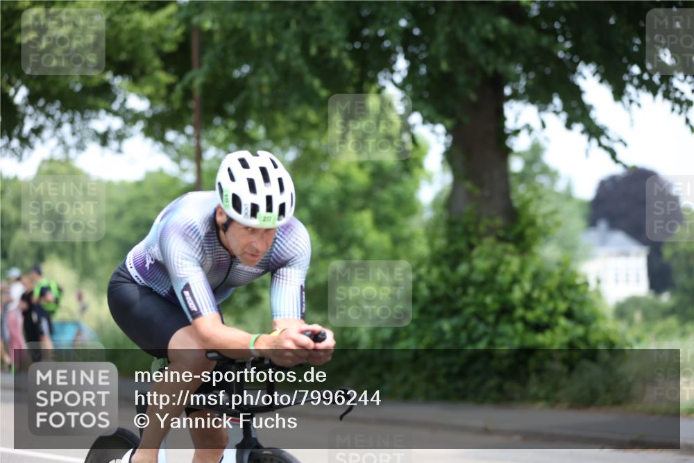 15.06.2025 - 7 Türme Triathlon Yannick Fuchs http://msf.ph/oto/7996244 15.06.2025 12:15:15 Radfahren 304, 307, 317 meine-sportfotos.de