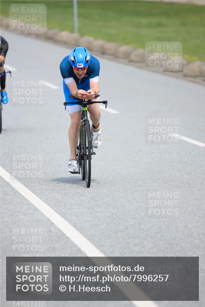 21.06.2025 - 27. Vierlanden-Triathlon H.Heesch http://msf.ph/oto/7996257 15.06.2025 12:07:19 Radfahren 228, 662, 749, 867, 869, 909, 1000, 1001, 1002, 1003 meine-sportfotos.de