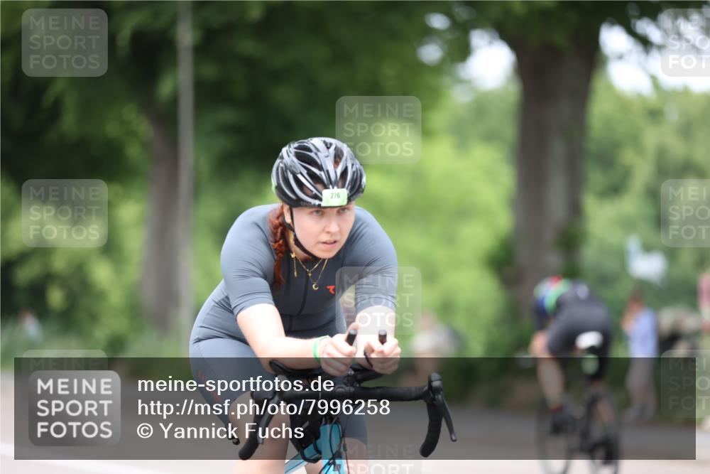 15.06.2025 - 7 Türme Triathlon Yannick Fuchs http://msf.ph/oto/7996258 15.06.2025 13:11:26 Radfahren 304, 307 meine-sportfotos.de
