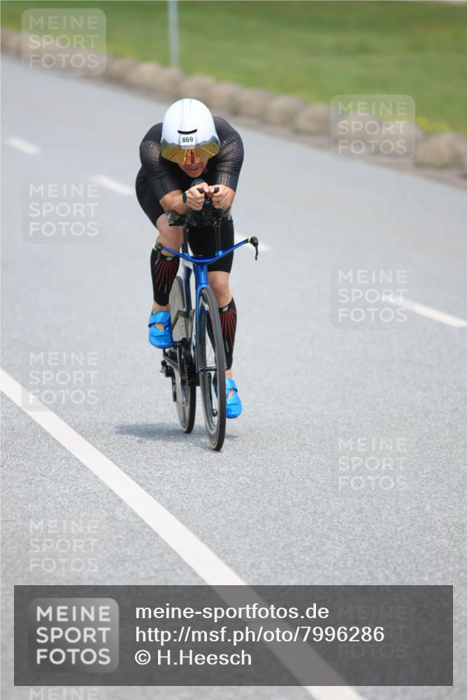 21.06.2025 - 27. Vierlanden-Triathlon H.Heesch http://msf.ph/oto/7996286 15.06.2025 12:07:20 Radfahren 228, 662, 867, 869, 909, 1000, 1001, 1002, 1003 meine-sportfotos.de