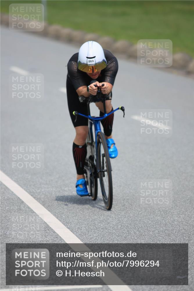 21.06.2025 - 27. Vierlanden-Triathlon H.Heesch http://msf.ph/oto/7996294 15.06.2025 12:07:20 Radfahren 228, 662, 867, 869, 909, 1000, 1001, 1002, 1003 meine-sportfotos.de