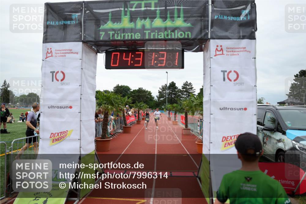 15.06.2025 - 7 Türme Triathlon Michael Strokosch http://msf.ph/oto/7996314 15.06.2025 14:31:30 Ziel 937, 1062 meine-sportfotos.de