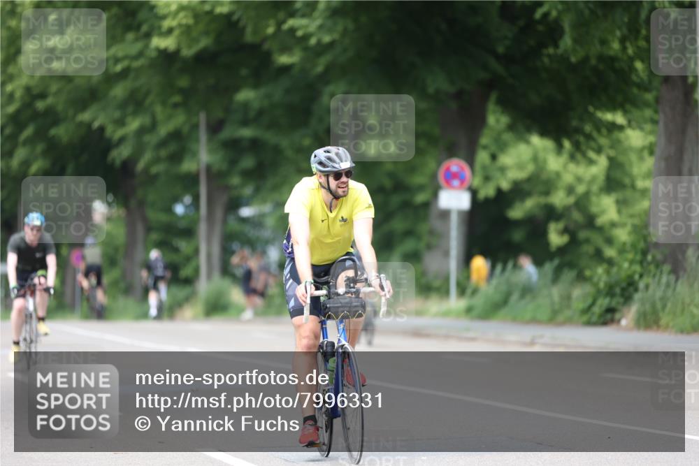15.06.2025 - 7 Türme Triathlon Yannick Fuchs http://msf.ph/oto/7996331 15.06.2025 13:11:29 Radfahren 304, 307 meine-sportfotos.de