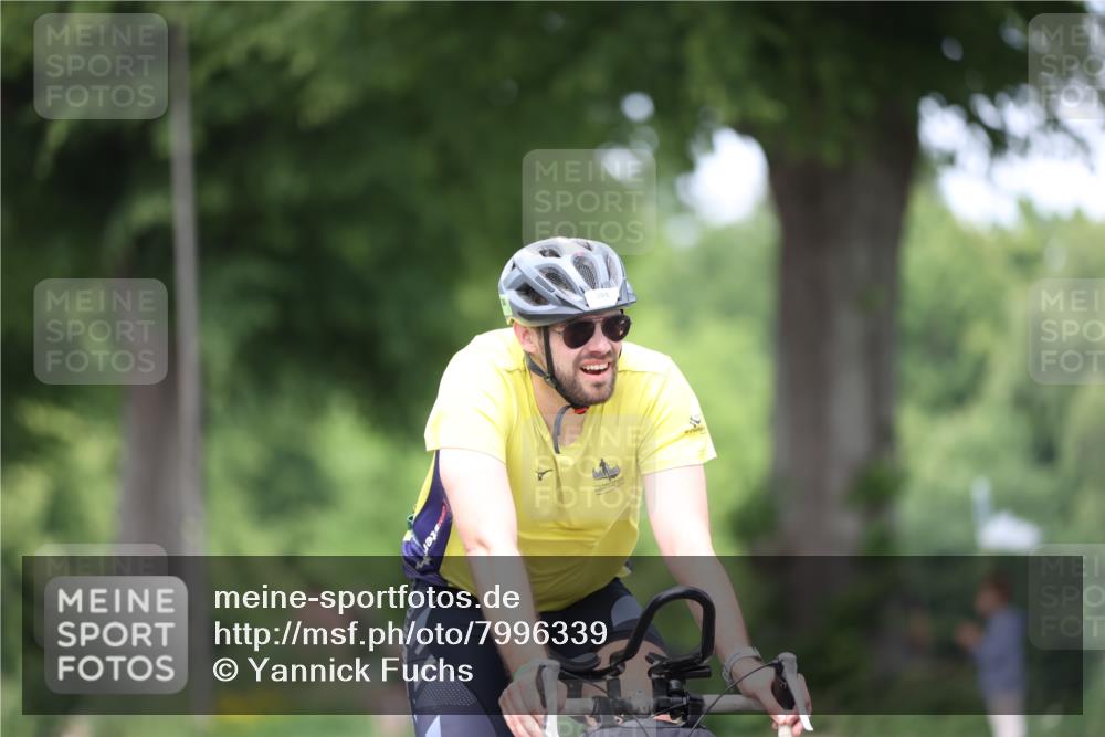 15.06.2025 - 7 Türme Triathlon Yannick Fuchs http://msf.ph/oto/7996339 15.06.2025 13:11:30 Radfahren 304, 307 meine-sportfotos.de