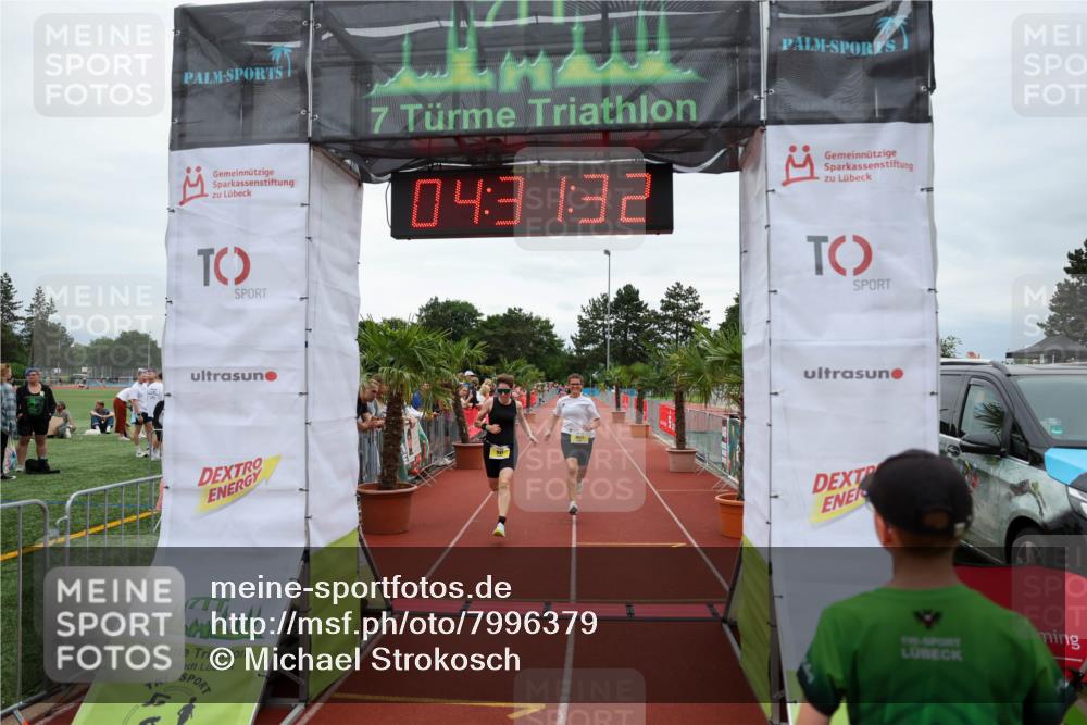15.06.2025 - 7 Türme Triathlon Michael Strokosch http://msf.ph/oto/7996379 15.06.2025 14:31:32 Ziel 937, 1062 meine-sportfotos.de