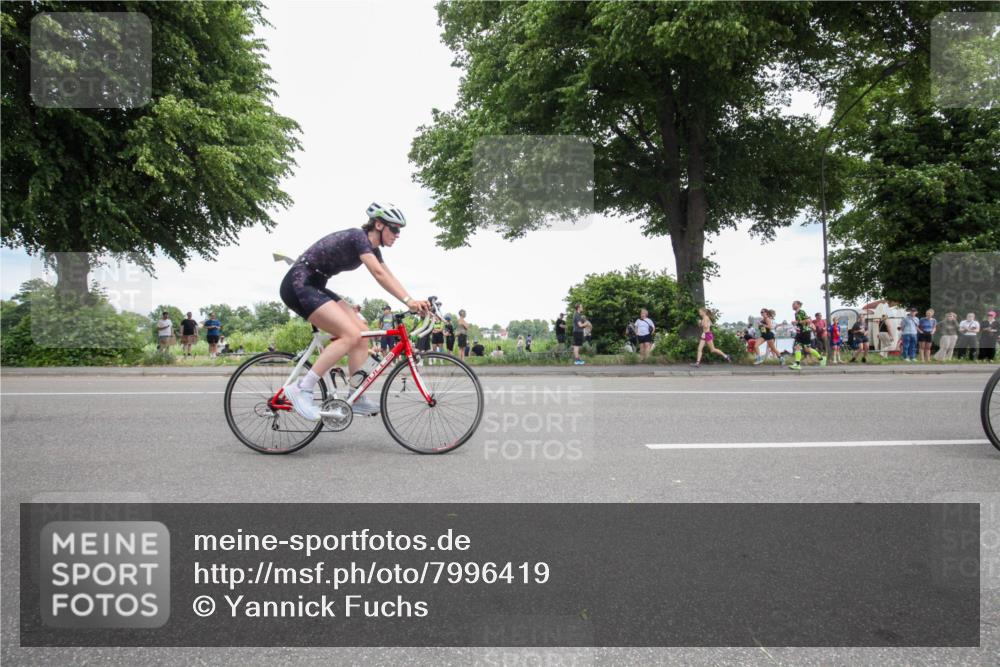 15.06.2025 - 7 Türme Triathlon Yannick Fuchs http://msf.ph/oto/7996419 15.06.2025 13:46:47 Radfahren 581, 726, 735, 752, 788, 888, 957, 968, 976, 1109, 1113 meine-sportfotos.de