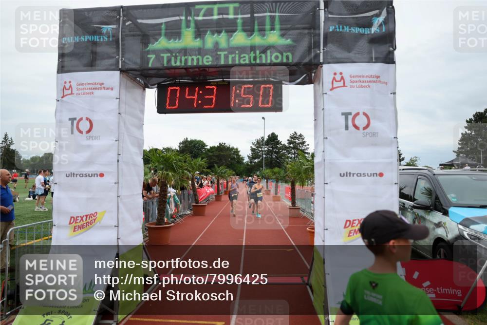 15.06.2025 - 7 Türme Triathlon Michael Strokosch http://msf.ph/oto/7996425 15.06.2025 14:31:50 Ziel 447, 800, 1140 meine-sportfotos.de