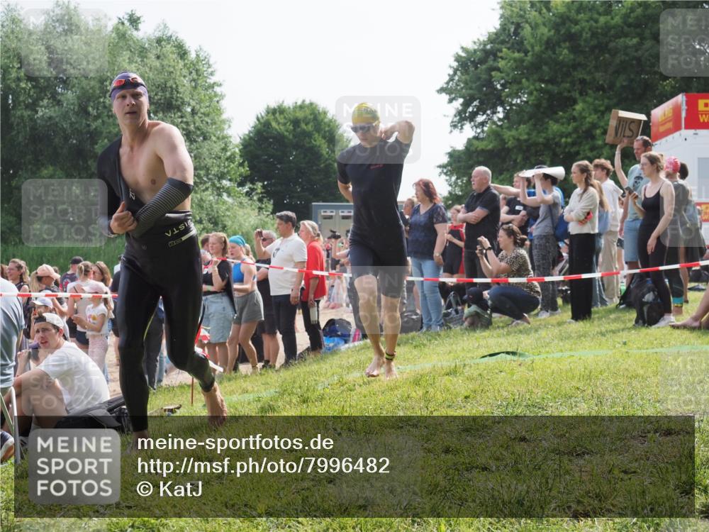 15.06.2025 - 27. Vierlanden-Triathlon KatJ http://msf.ph/oto/7996482 15.06.2025 09:55:31 Schwimmen 272, 316, 327, 329, 335, 348, 353, 548 meine-sportfotos.de