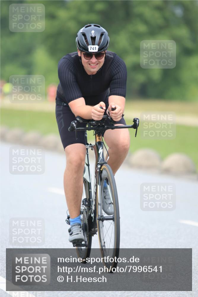 21.06.2025 - 27. Vierlanden-Triathlon H.Heesch http://msf.ph/oto/7996541 15.06.2025 12:14:16 Radfahren 741, 942, 1029, 1030, 1031, 1032, 1033 meine-sportfotos.de