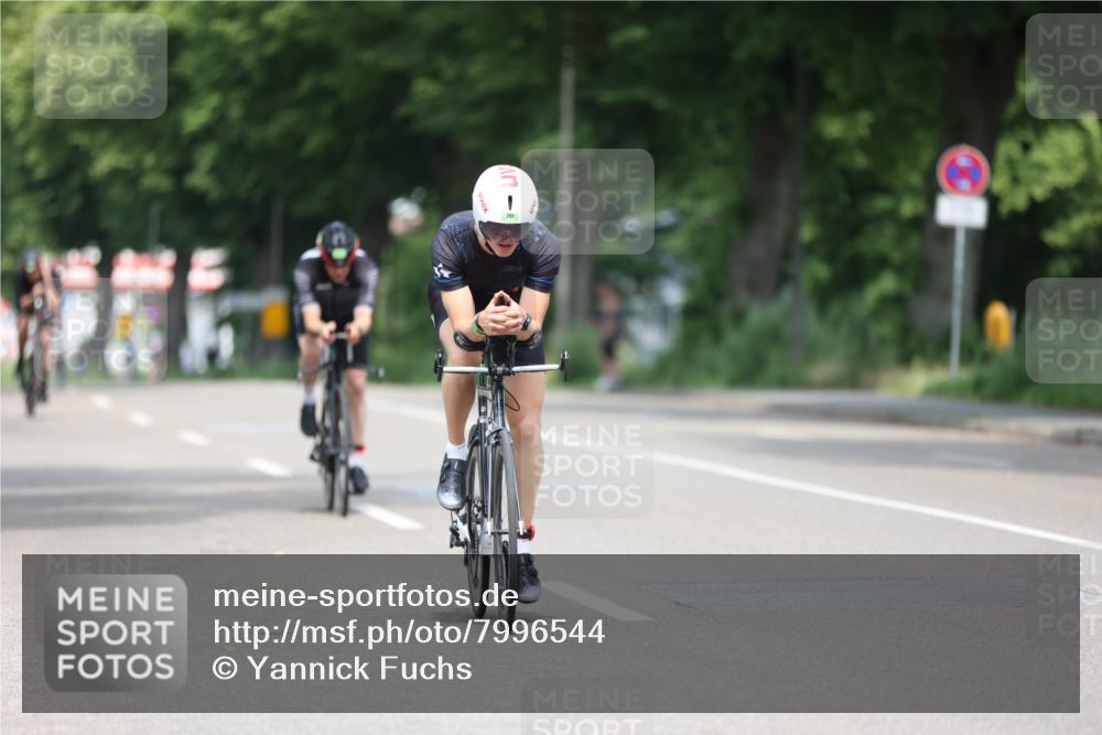 15.06.2025 - 7 Türme Triathlon Yannick Fuchs http://msf.ph/oto/7996544 15.06.2025 12:16:18 Radfahren 256, 332 meine-sportfotos.de