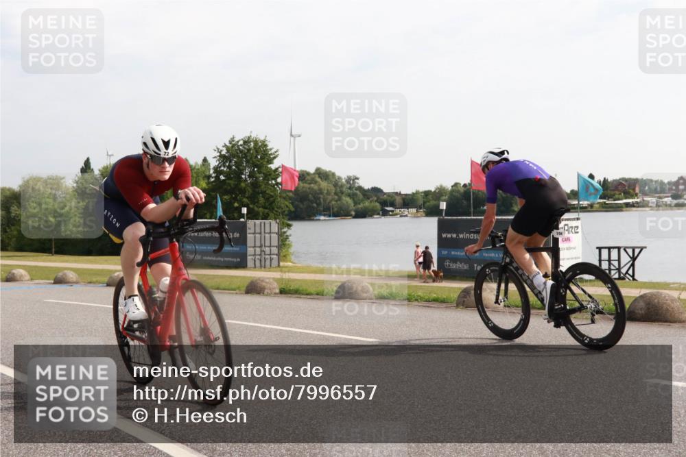 15.06.2025 - 27. Vierlanden-Triathlon H.Heesch http://msf.ph/oto/7996557 15.06.2025 09:26:15 Radfahren 72, 180, 194, 203 meine-sportfotos.de