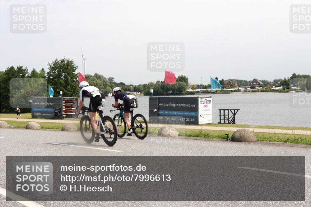 21.06.2025 - 27. Vierlanden-Triathlon H.Heesch http://msf.ph/oto/7996613 15.06.2025 11:30:58 Radfahren 167, 639, 651, 749, 926, 980 meine-sportfotos.de