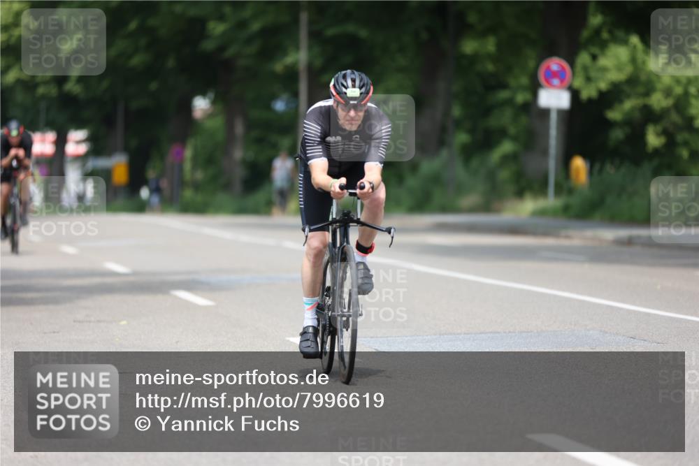 15.06.2025 - 7 Türme Triathlon Yannick Fuchs http://msf.ph/oto/7996619 15.06.2025 12:16:19 Radfahren 256, 332 meine-sportfotos.de