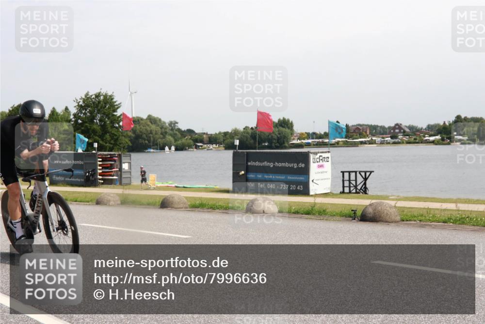 21.06.2025 - 27. Vierlanden-Triathlon H.Heesch http://msf.ph/oto/7996636 15.06.2025 11:31:00 Radfahren 167, 228, 651, 891, 926, 980 meine-sportfotos.de